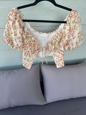 Altar'd State Cream Floral Tie-Front Puff Sleeve Top